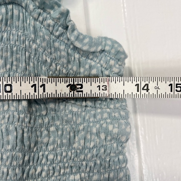 Abercrombie & Fitch blue and white smocked crop size medium - Picture 5 of 6